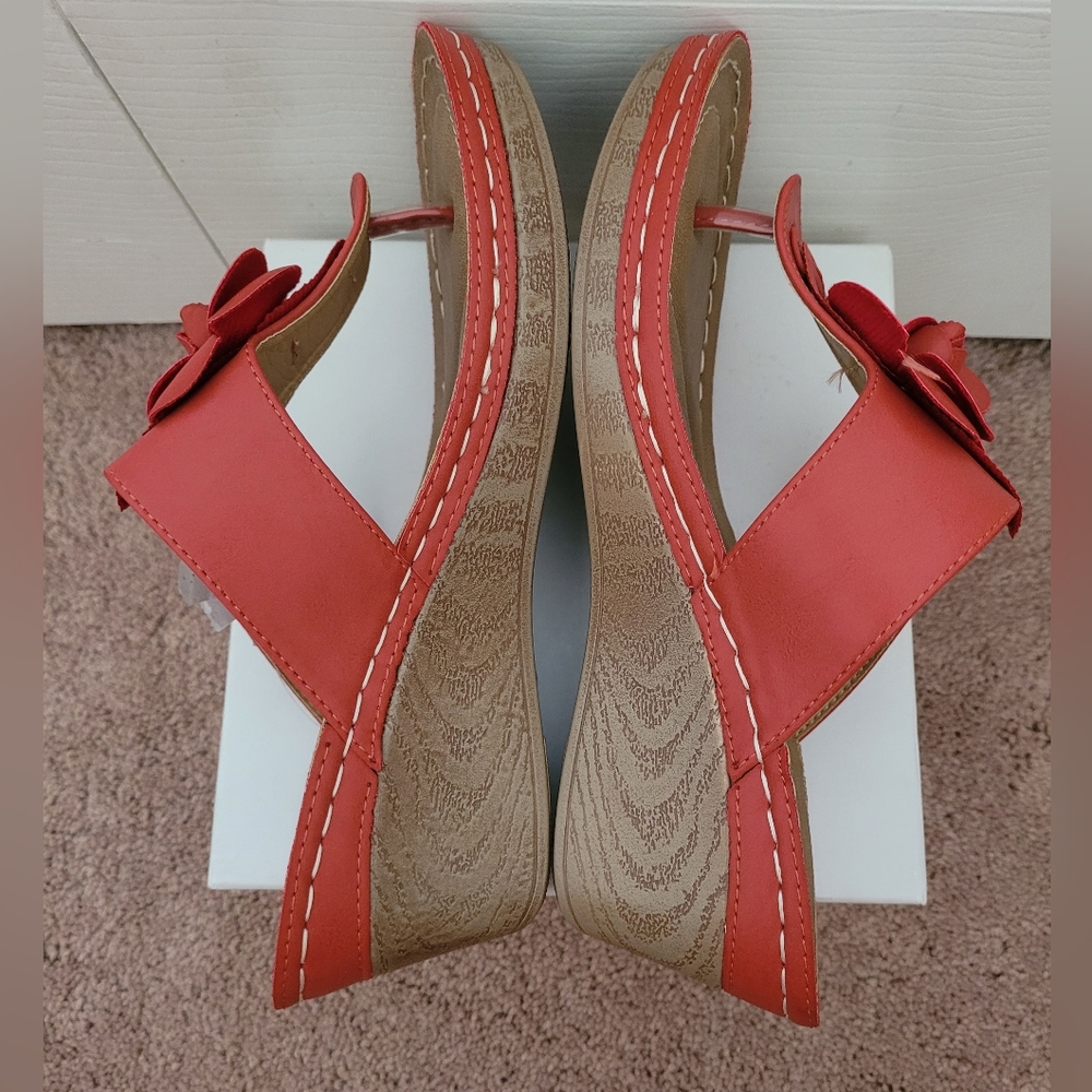 Good Choice Wedge Sandals 7.5 - Picture 5 of 13